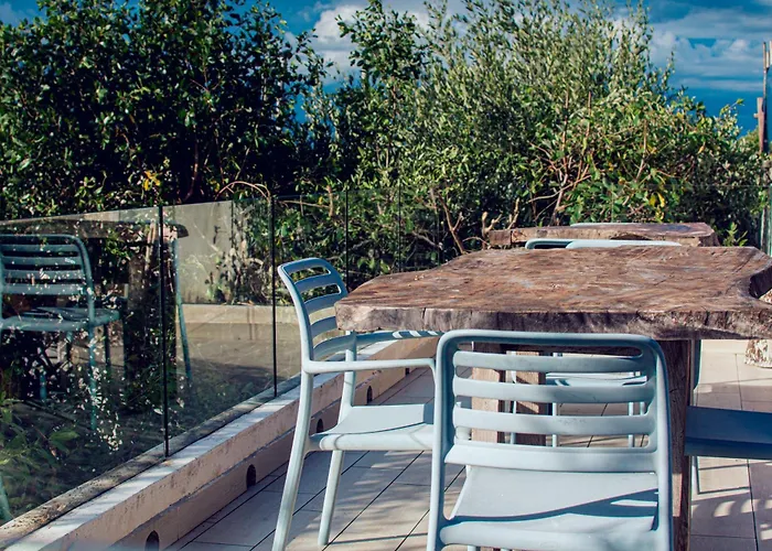 Sunset House Hotel 2*